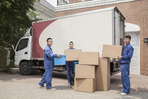 Professional removal truck hire in Edgware with expert driver